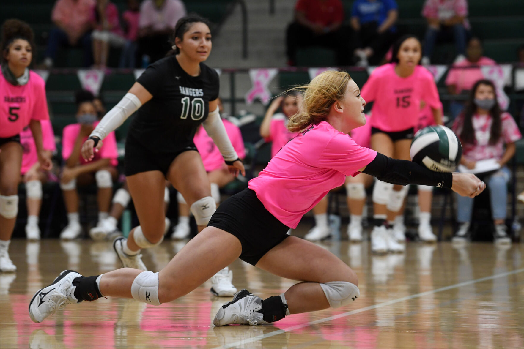 Rudder vs. Brenham volleyball